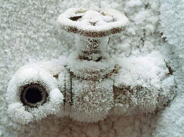 Лопнут на морозе! «Daugavpils ūdens» предупреждает об опасности замерзших труб