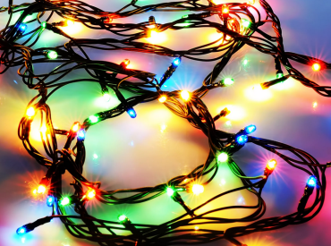 Украли Рождество: в Кенгарагсе сорвали и унесли новогодние гирлянды (ФОТО)