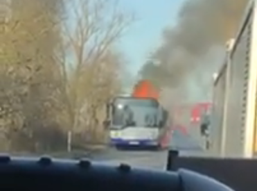 Sestdien Rīgā aizdedzies «Rīgas satiksmes» pasažieru autobuss