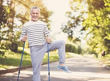ĀM strādā pie iespējām nodrošināt pensiju pensionāriem, kuri arvien biežāk no ārzemēm atgriežas Latvijā