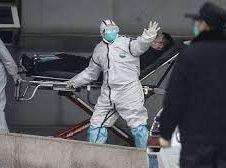 Pārbaudot ārsta palīga bažas, satraukums par divu Latvijas iedzīvotāju iespējamu inficēšanos ar koronavīrusu izrādījies nepamatots