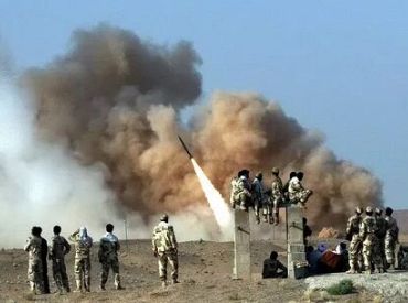 Irāna ar raķetēm apšaudījusi ASV Irākā izmantotās aviobāzes, vienā no kurām atradušies arī Latvijas karavīri