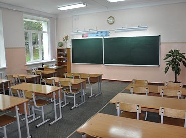 Pēc pedagogu saslimšanas ar Covid-19 Rīgas Purvciema vidusskolā ievieš attālinātu mācību modeli