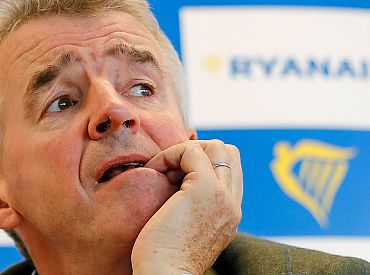Накосячил — с тебя 500 евро: за что будут шрафовать в самолётах Ryanair, и что говорят юристы
