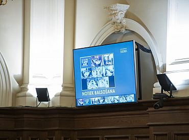 Parlaments neatbalsta priekšlikumus par līdzekļu pārdali zemkopībai un cilvēkiem ar dzirdes traucējumiem