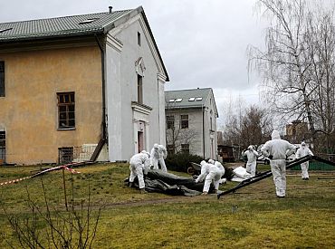 Covid-19 izplatības mazināšanai «Zilā krusta» patversmē iemītnieki uzturas atsevišķos stāvos