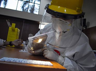 Pirmdien Latvijā reģistrēti 669 jauni Covid-19 gadījumi un 24 sasirgušie miruši