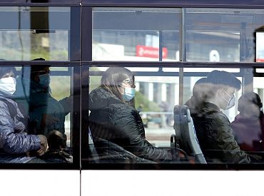 Sabiedriskajā transportā atkal būs obligāti jālieto sejas aizsegs