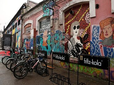 Rīgā ēku īpašniekiem plāno noteikt pienākumu no fasādes notīrīt grafiti zīmējumus