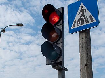 Светофор в рижском Кенгаргсе чуть не свел с ума водителей