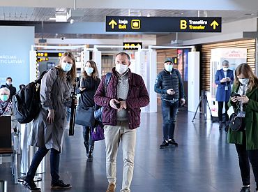 Turpmāk pašizolācija būs jāievēro pēc atgriešanās no visām SPKC sarakstā esošajām Eiropas valstīm