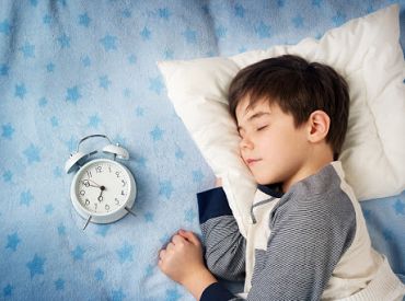 Aptauja: Tikai 40% iedzīvotāju velta miegam vismaz septiņas stundas