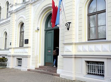 Skolu reitingā par starptautisko olimpiāžu rezultātiem pirmo vietu arvien saglabā Rīgas Valsts 1.ģimnāzija