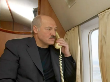 Lukašenko un Merkele vienojas, ka migrantu krīze jāskata Baltkrievijas un ES līmenī