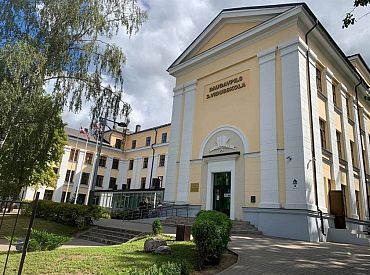 Pēc pedagoga saslimšanas ar Covid-19 karantīna noteikta divām Daugavpils 3.vidusskolas klasēm