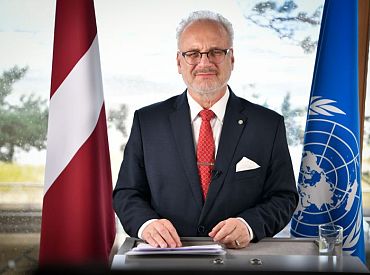 Levits aicina jauniešus runāt un domāt latviešu valodā