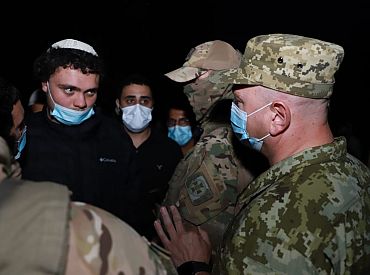 Ukrainas robežu bloķējuši simtiem hasīdu svētceļnieku
