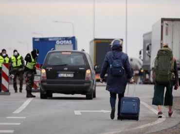 Covid-19 slimnieki drīkstēs doties uz savu mītnes zemi ar savu privāto automašīnu vai specializēto transportlīdzekli