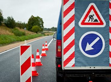 Планируйте задержки: где на латвийских дорогах начался ремонт