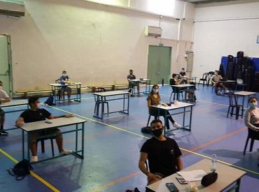 Daudzās skolās Rīgā nevarēšot nodrošināt trīs kvadrātmetru platību vienam skolēnam