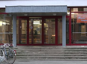 С поста уходит директор Рижской средней школы им. Наталии Драудзини