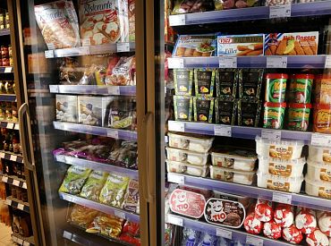 «Премиум продукты» уходят с полок — их некому покупать?