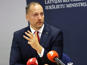 Pirms Covid-19 protesta akcijām iekšlietu ministrs aicina sabiedrību nepakļauties emocijām