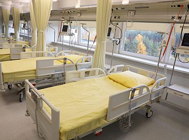 Viņķele: Ārpus ārstniecības iestādēm Covid-19 pacientus stacionētu, ja slimnīcās nogādāto skaits sasniegtu tūkstošus