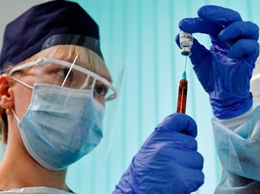 Covid-19 vakcinēšana notiks visu līmeņu slimnīcās un specializētajās ārstniecības iestādēs