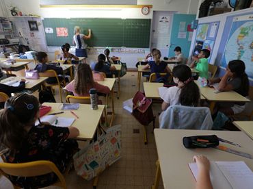 Publiskai apspriešanai nodots IZM piedāvājums šajā mācību gadā necelt centralizēto eksāmenu snieguma slieksni 9.klasēm