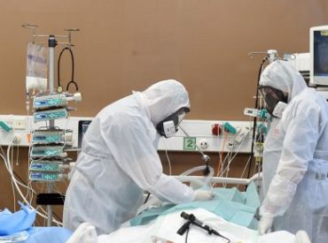 Slimnīcās esošo Covid-19 pacientu skaits atkal pārsniedzis 700