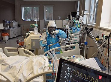 Audzis smagā stāvoklī esošo stacionēto Covid-19 pacientu skaits
