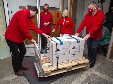 Latvija ziedojumā no Lietuvas saņēmusi 201 240 «Pfizer» vakcīnas devas