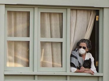 Trešdien Latvijā reģistrēti 842 Covid-19 gadījumi un 21 inficētais miris