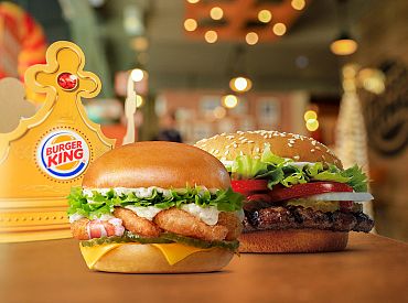 «Akropole» atvērts pirmais «Burger King» restorāns Latvijā