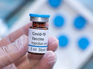 В Латвии очень низкий охват бустерной вакцинацией: Минздрав