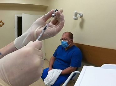 Arī piektdien samazinājies vakcinācijas pret Covid-19 temps