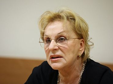 Infektoloģe: Daudzi Covid-19 pacienti varētu ārstēties mājās, ja tur varētu nodrošināt skābekļa pievadi