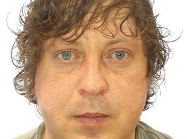 Policija meklē bezvēsts prombūtnē esošu no slimnīcas Rīgā aizgājušu vīrieti
