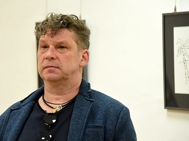 Apelācijas instances tiesa atceļ pirmās instances spriedumu un atgriež arestēto dzīvokli māksliniekam Vilipsonam