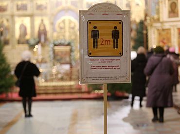 Policija sākusi 18 administratīvo pārkāpumu procesus par Covid-19 ierobežojumu neievērošanu kādā Rīgas baznīcā
