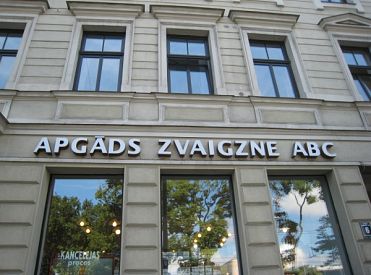 «Apgāds Zvaigzne ABC» vērsies Satversmes tiesā saistībā ar tirdzniecības aizliegumu