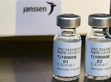 EZA: Balstvakcīna «Johnson&Johnson» gadījumā jāveic vismaz divus mēnešus pēc pirmās devas saņemšanas