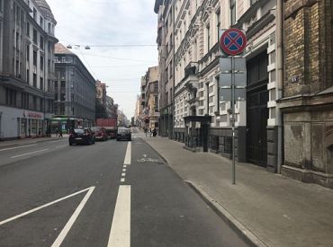 Atbalsta Čaka ielas velojoslu eksperimenta turpināšanu Rīgā