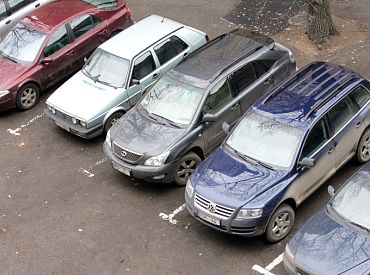 Vairāk nekā puse Latvijā šogad reģistrēto lietoto automašīnu ir 11 līdz 29 gadus vecas