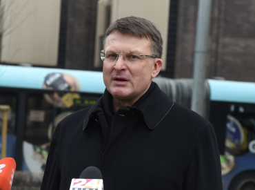 Nemiro un Petraviča esot uzņemti partijā «Latvija pirmajā vietā»