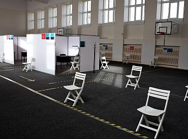 Aizvadītajā nedēļā pirmo poti pret Covid-19 saņēmuši trīsreiz mazāk cilvēku nekā otro