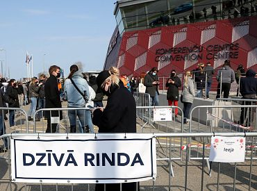 Vakcīnas pret Covid-19 pirmo poti līdz šim saņēmuši 14% Latvijas iedzīvotāju