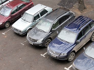 Latvijā plāno liegt uzturēties arī Baltkrievijā reģistrētām automašīnām