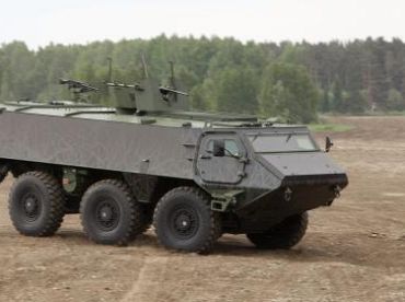 NBS rīcībā nonāks pirmā Latvijā ražotā «Patria» 6×6 bruņumašīna